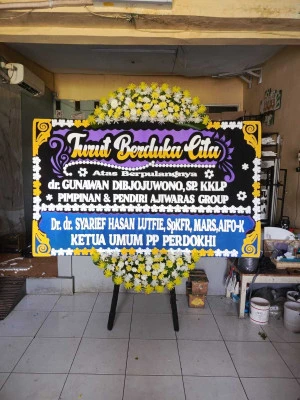 Papan Bunga di Alun Alun Kupang